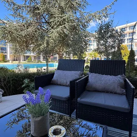 Apartament Belyy Lebed *
