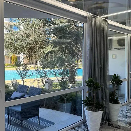 Apartment Belyy Lebed *